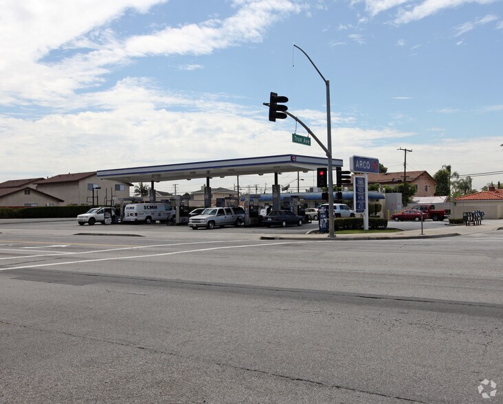 Primary Photo Of 9706 Telegraph Rd, Downey Service Station For Sale