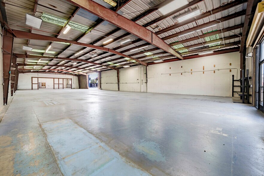 More Photos Of 2165 W Cowles St, Long Beach Service For Lease