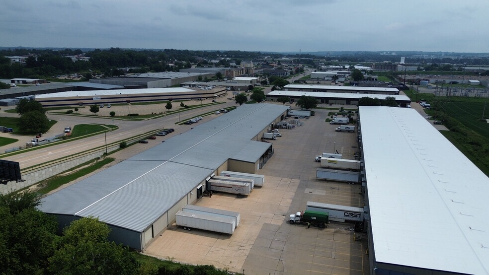 More Photos Of 1005 33rd Ave SW, Cedar Rapids Warehouse For Lease