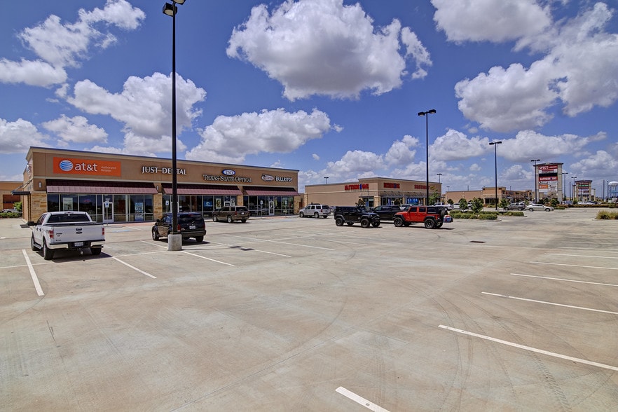 More Photos Of 24401-24811 Katy Fwy, Katy Unknown For Lease
