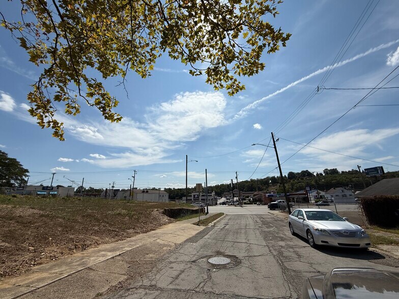 More Photos Of 2119 Sunset Blvd, Steubenville Land For Sale