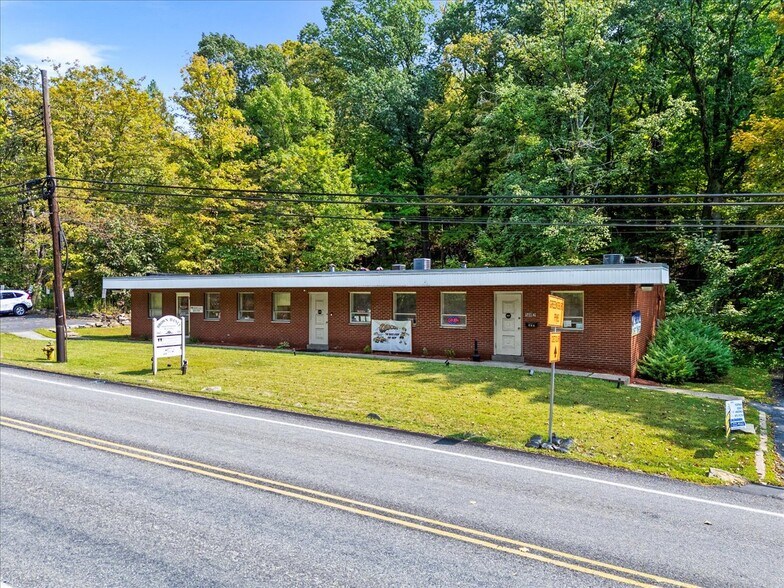 Primary Photo Of 584 Brown Ave, Turtle Creek Office For Sale