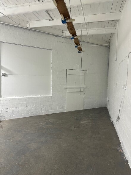 More Photos Of 20 Cornelia St, Buffalo Warehouse For Lease