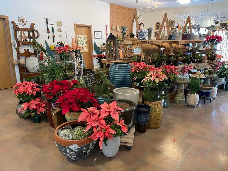 More Photos Of 2798 Highway 23 N, Eureka Springs Garden Center For Sale