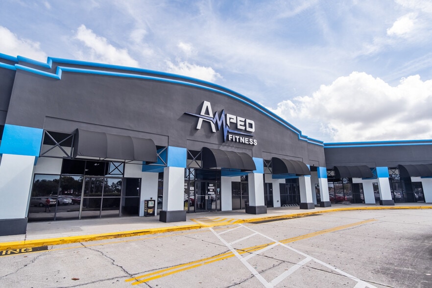 More Photos Of 2480 E Bay Dr, Largo Unknown For Lease