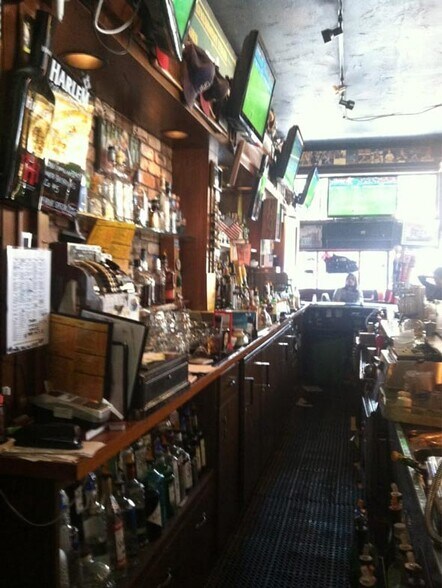 More Photos Of 2401 16th St, San Francisco Storefront Retail Office For Sale