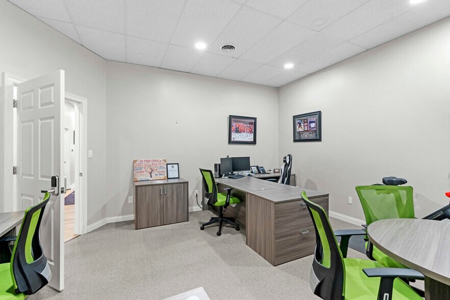 More Photos Of 8219-8347 Wicker Ave, Saint John Freestanding For Lease