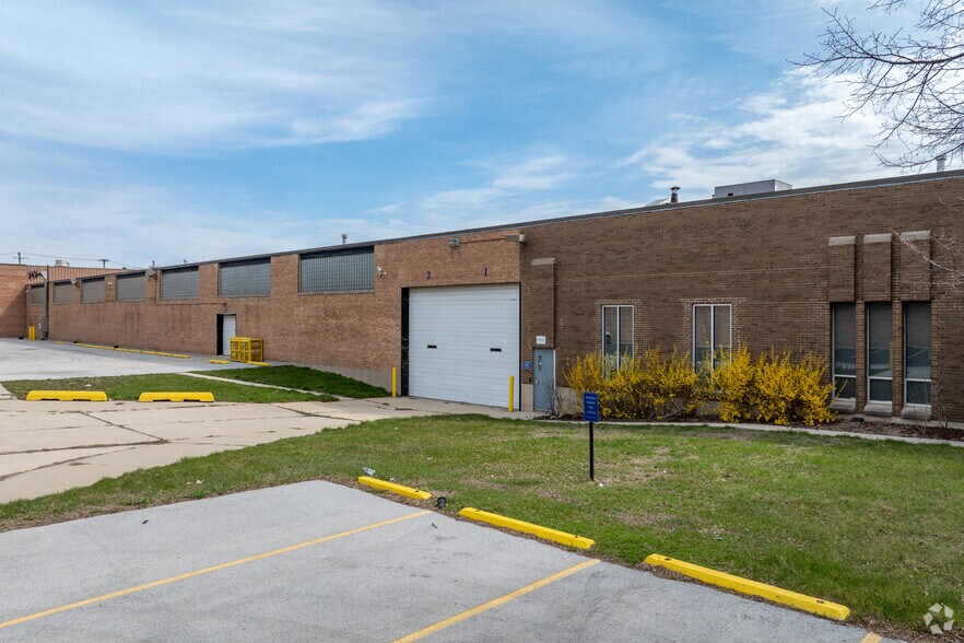 More Photos Of 1120 W Exchange Ave, Chicago Warehouse For Lease