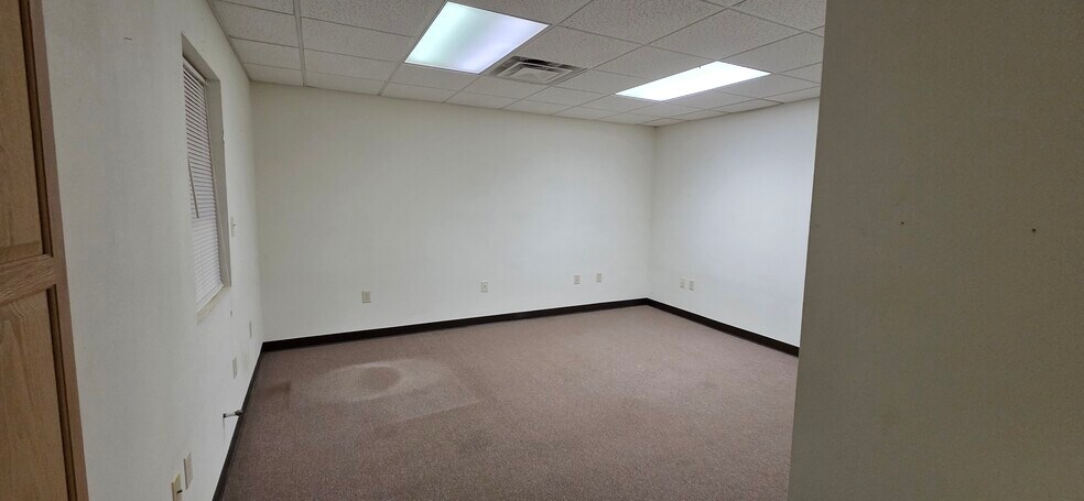 More Photos Of 2401 Lawrence Blvd, Alamogordo Warehouse For Sale