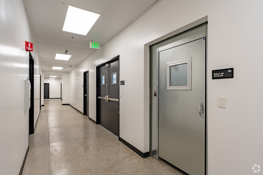 More Photos Of 6222 San Fernando Rd, Glendale Restaurant For Lease