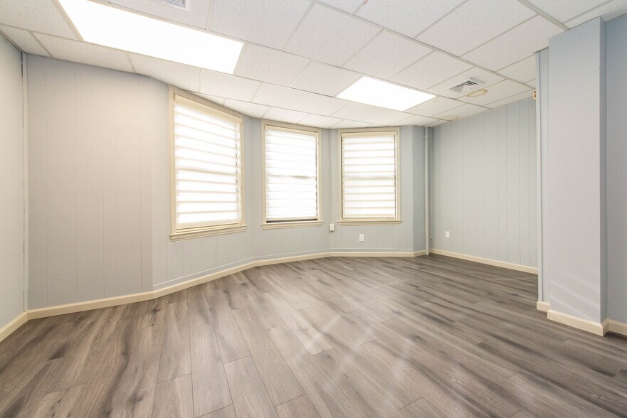 More Photos Of 1149 Main Ave, Clifton Storefront Retail Office For Lease