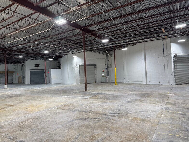 More Photos Of 3245-3341 W McNab Rd, Pompano Beach Warehouse For Lease
