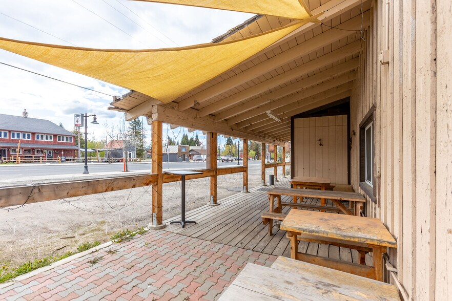More Photos Of 263 N Main St, Donnelly Restaurant For Sale