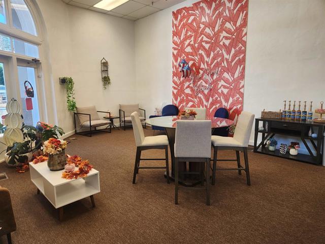 More Photos Of 301 W Main St, Radford Apartments For Sale