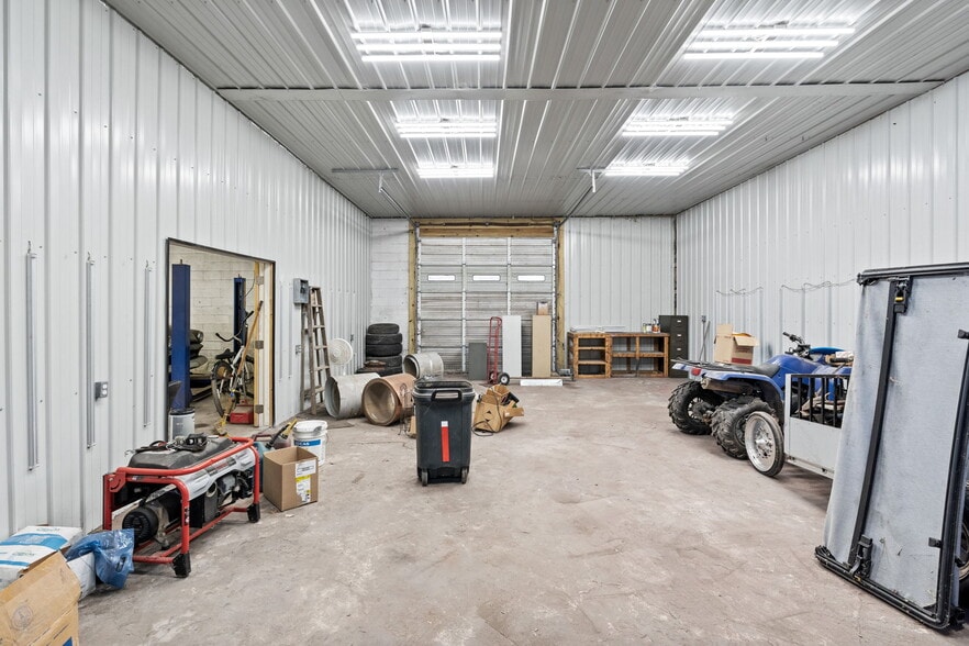 More Photos Of 101 Watering St, Tabor City Flex For Sale