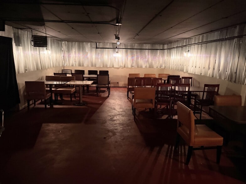 More Photos Of 1025 N Sherman Ave, Madison General Retail For Sale