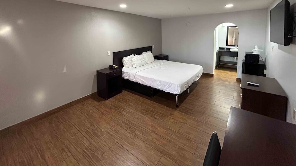 More Photos Of 125 Rushing Rd W, Denham Springs Hotel For Sale