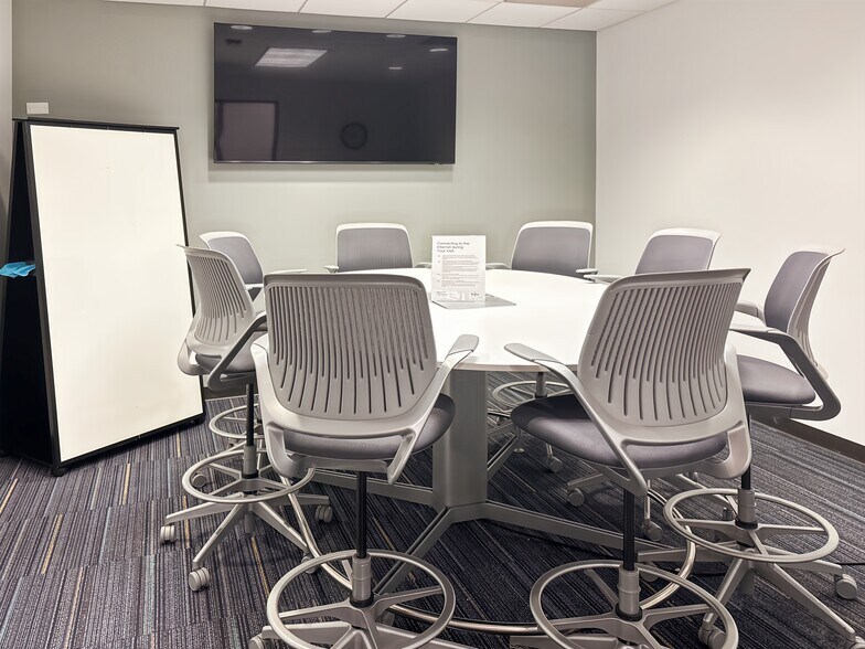 More Photos Of 1500 McConnor Pky, Schaumburg Coworking Space