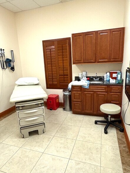 More Photos Of 1608 S Apollo Blvd, Melbourne Medical For Sale