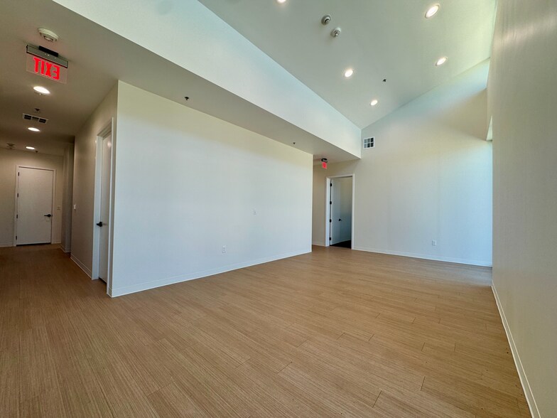 More Photos Of 1400 N Coit Rd, McKinney Medical For Lease