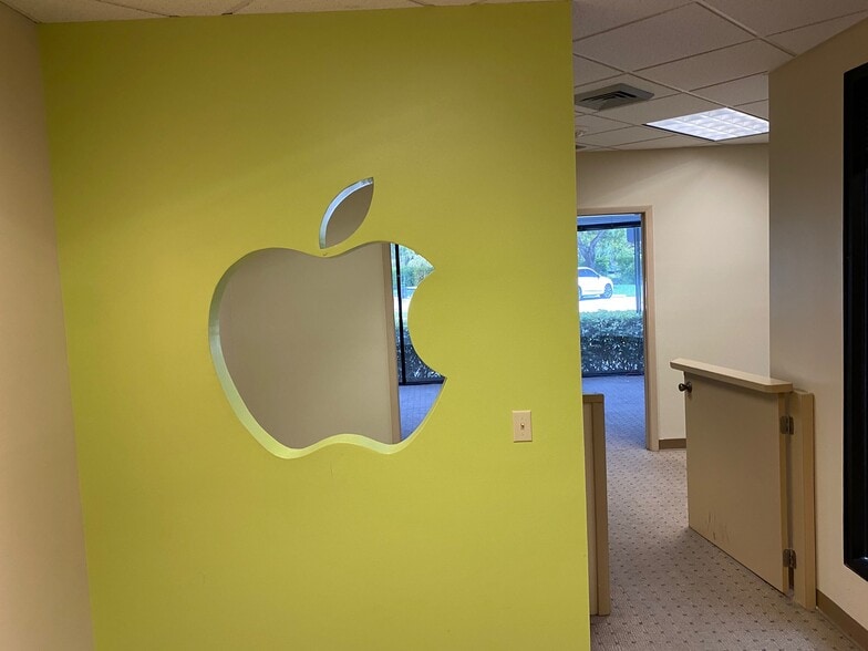 More Photos Of 3333 W Commercial Blvd, Fort Lauderdale Medical For Sale
