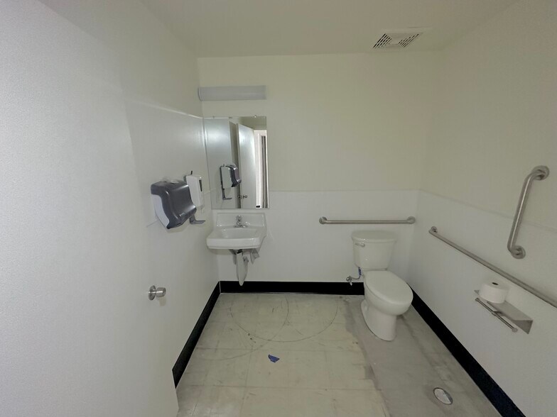 More Photos Of 3324-3348 N Van Buren St, Phoenix Unknown For Lease