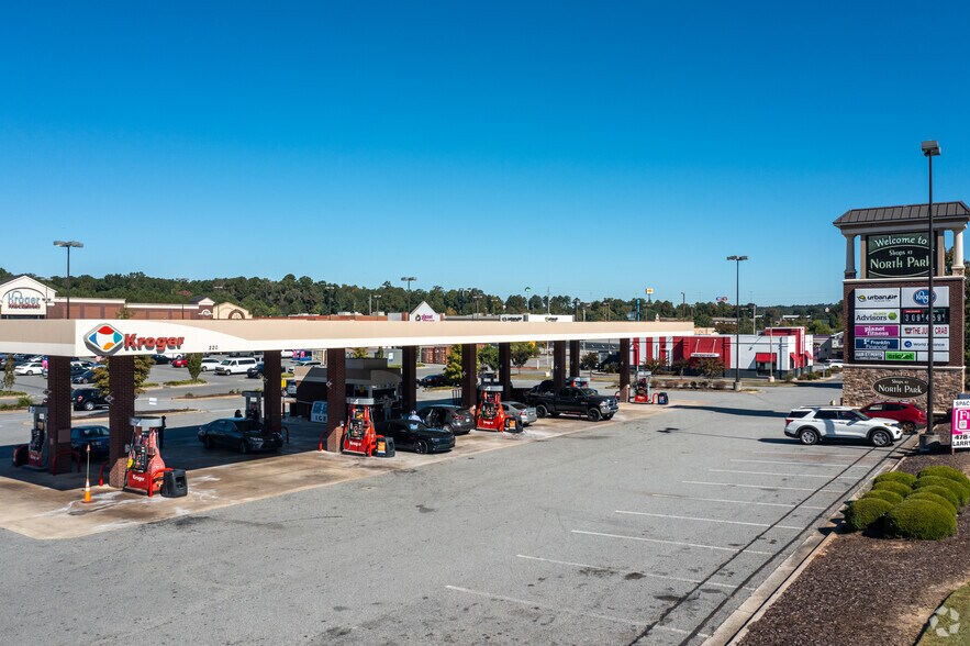 More Photos Of 156 Tom Hill SR Blvd, Macon-Bibb Unknown For Lease