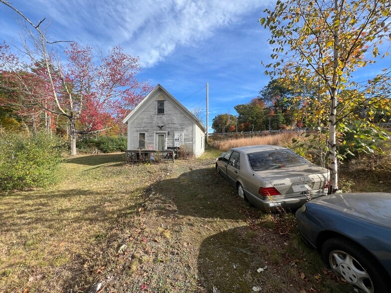 More Photos Of 5 Yield rd, Center Barnstead Multifamily For Sale