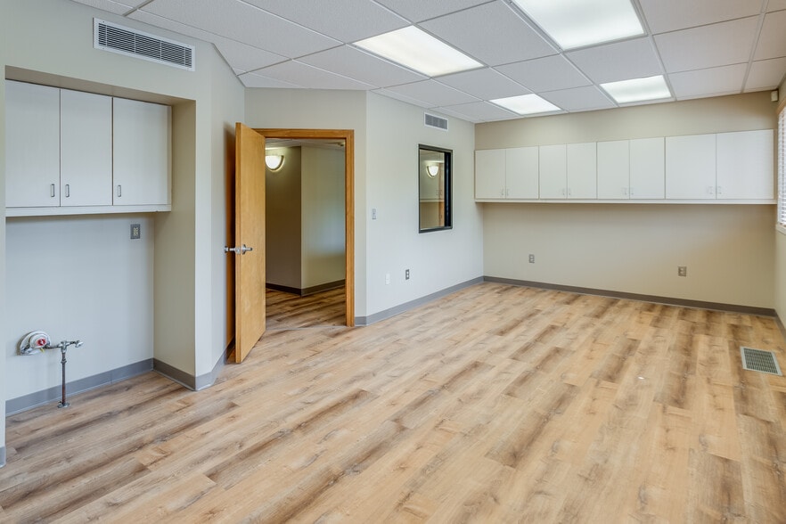 More Photos Of 138 N Main St, Canton Healthcare For Sale