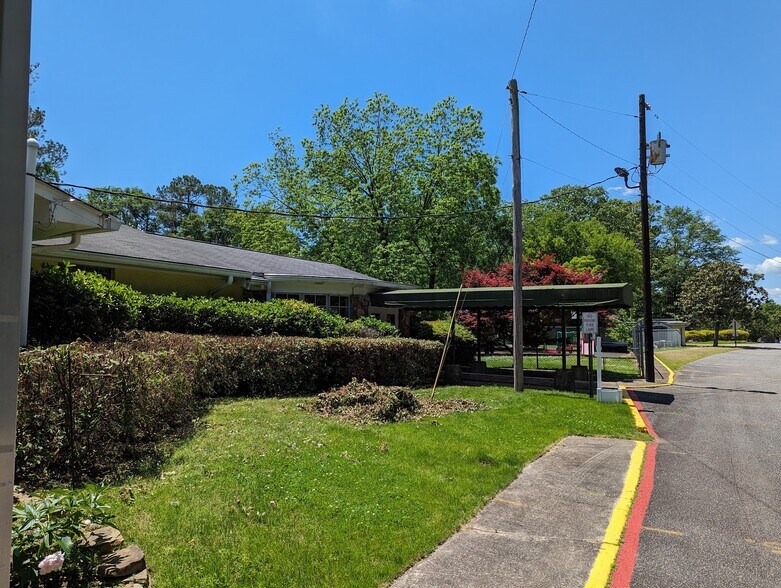 More Photos Of 395 Russell Drive, Smyrna Daycare Center For Sale