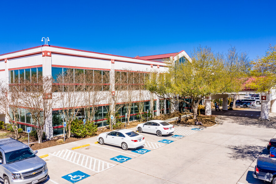 Primary Photo Of 4243 E Southcross Blvd, San Antonio Medical For Lease