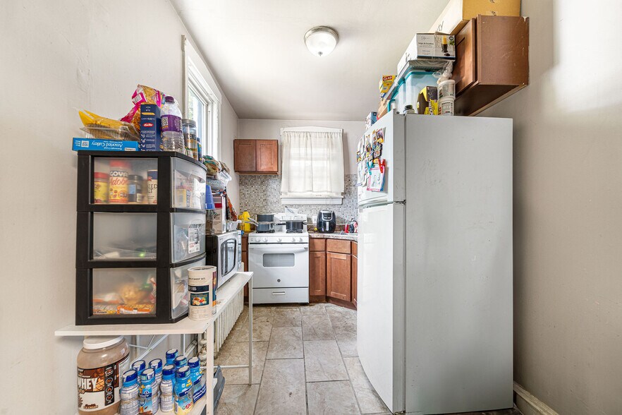 More Photos Of 156 Chestnut Ave, Oaklyn Apartments For Sale