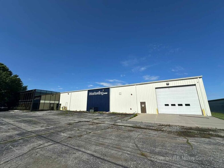 More Photos Of 2503 N Neergard Ave, Springfield Warehouse For Lease