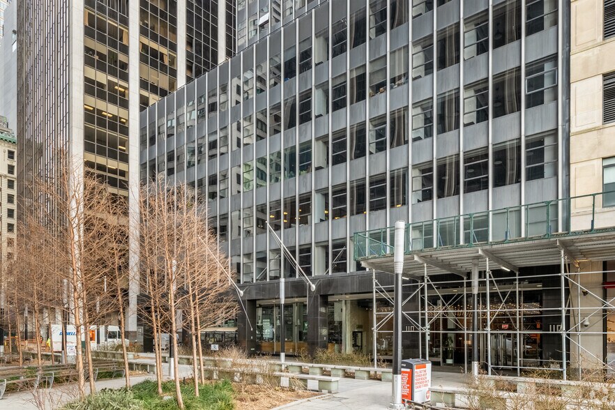 More Photos Of 110 Wall St, New York Office For Lease