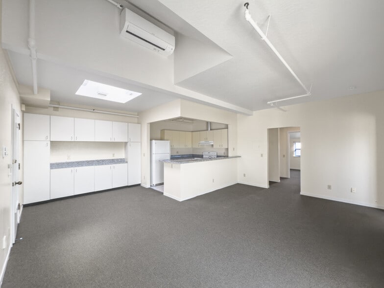 More Photos Of 2974-2980 College Ave, Berkeley Apartments For Lease