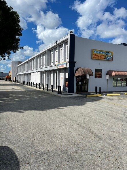 More Photos Of 3700-3750 W 16th Ave, Hialeah Office For Sale