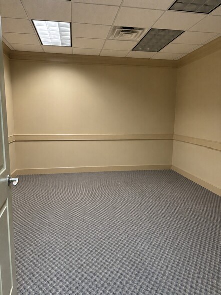 More Photos Of 5777 Sienna Pky, Missouri City Office For Lease
