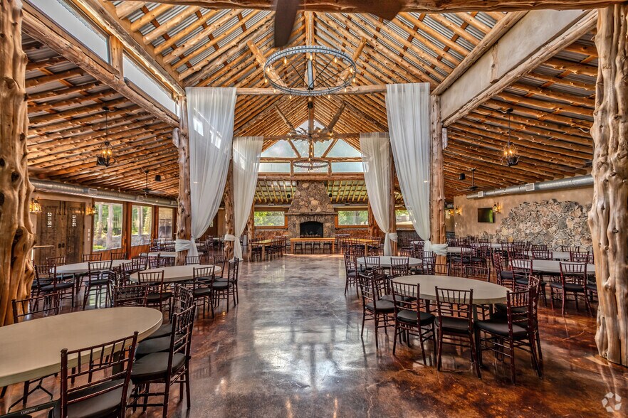 More Photos Of 3002 Azle Hwy, Weatherford Lodge Meeting Hall For Sale