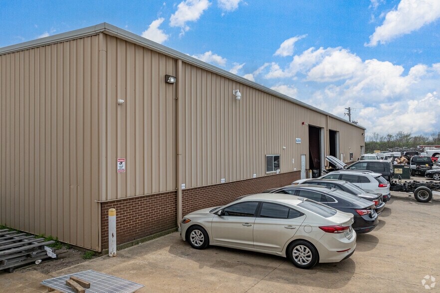 Primary Photo Of 24251-24311 W Riverside Dr, Channahon Warehouse For Lease