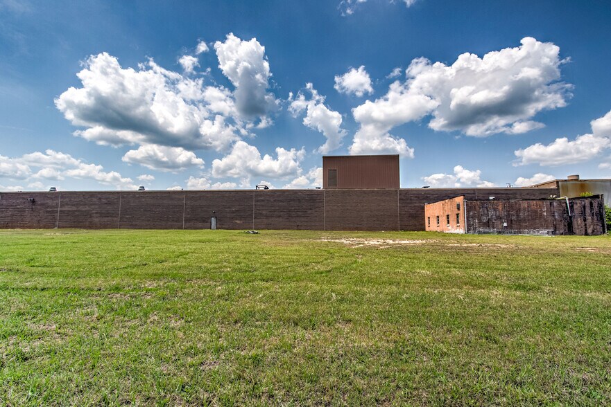 More Photos Of 1664 Sharon Rd, Washington Warehouse For Sale