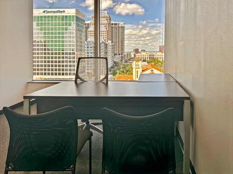 More Photos Of 111 N Orange Ave, Orlando Coworking Space