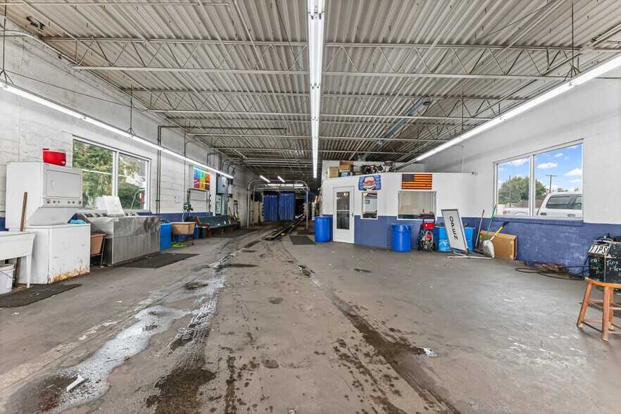More Photos Of 44 E Harrison St, Alliance Carwash For Sale