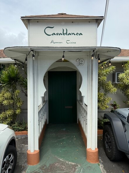 Primary Photo Of 19 Hoolai St, Kailua Restaurant For Sale