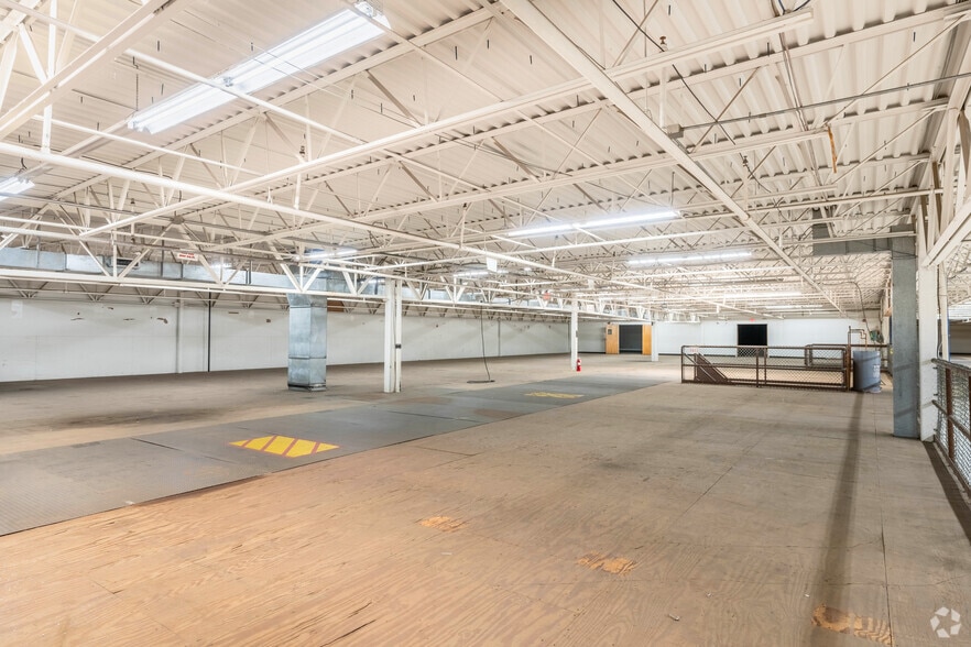 More Photos Of 151 Batson Dr, Manchester Manufacturing For Lease