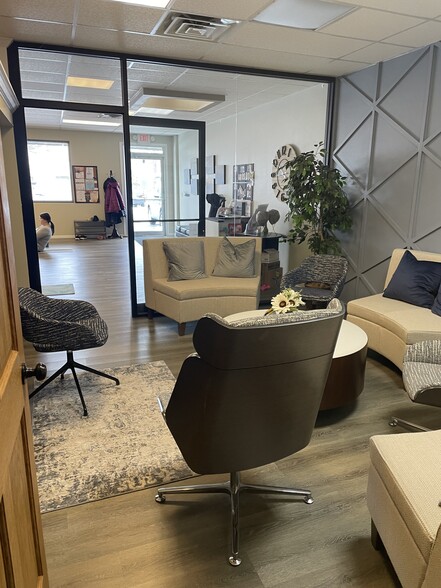 More Photos Of 2410 Milwaukee St, Delafield Storefront Retail Office For Lease