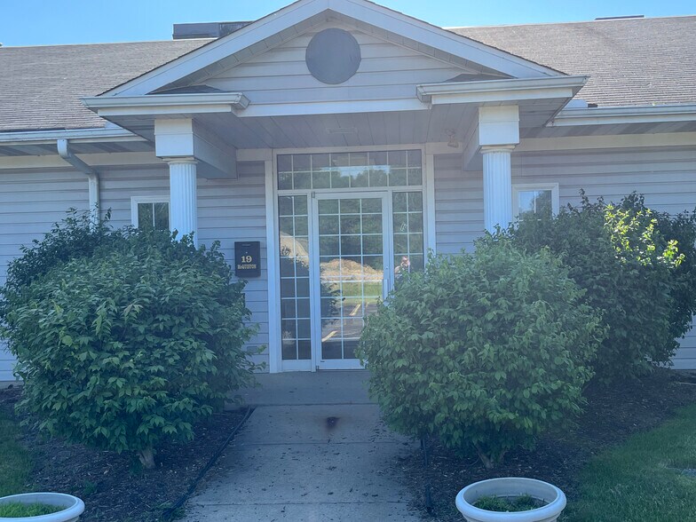 More Photos Of 19 Mcquiston Dr, Mercer Coworking Space