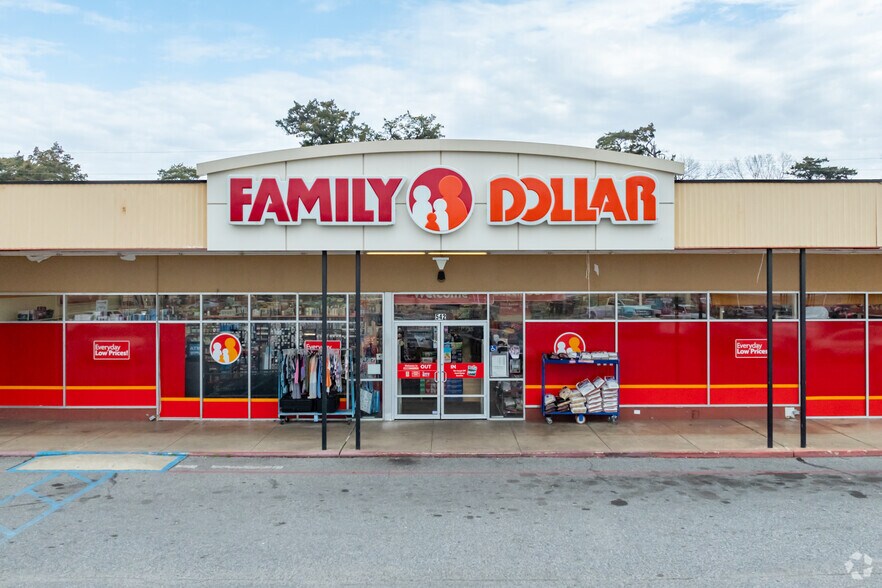 More Photos Of 544 N Washington, Bastrop General Retail For Sale