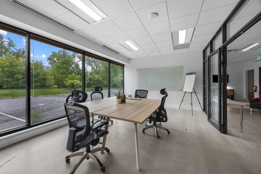 More Photos Of 1 Texas Station Ct, Timonium Office For Lease