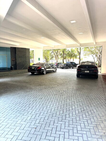More Photos Of 3500 N 28th Ter, Hollywood Office For Sale