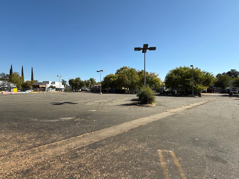 More Photos Of 1830 Del Paso Blvd, Sacramento Land For Sale